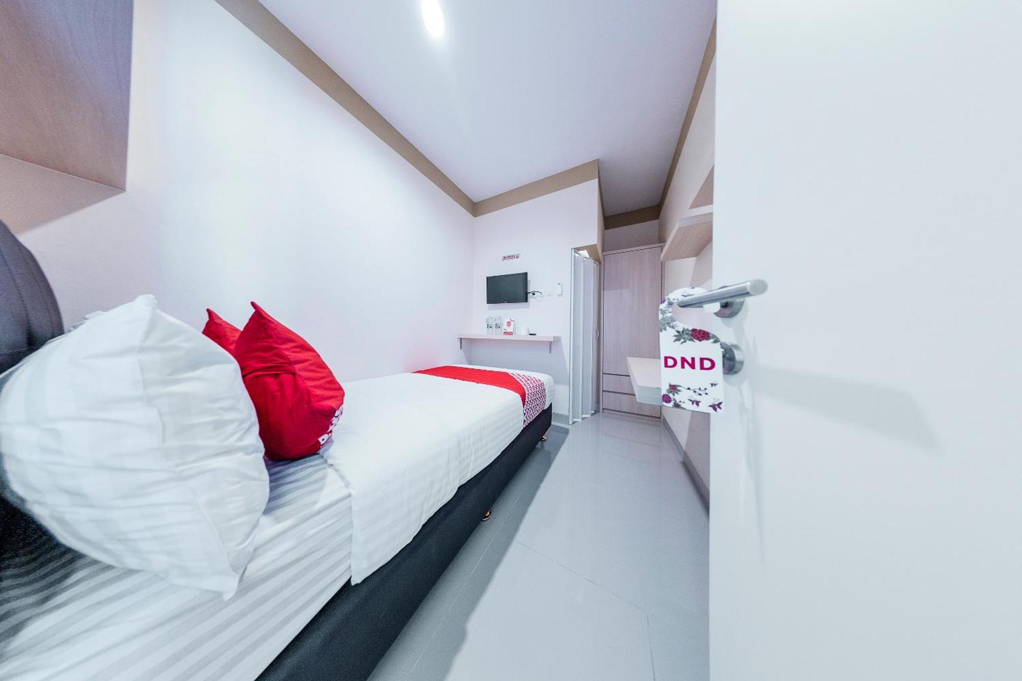 OYO 478 Balcon Biru Hotel Jakarta Exterior foto