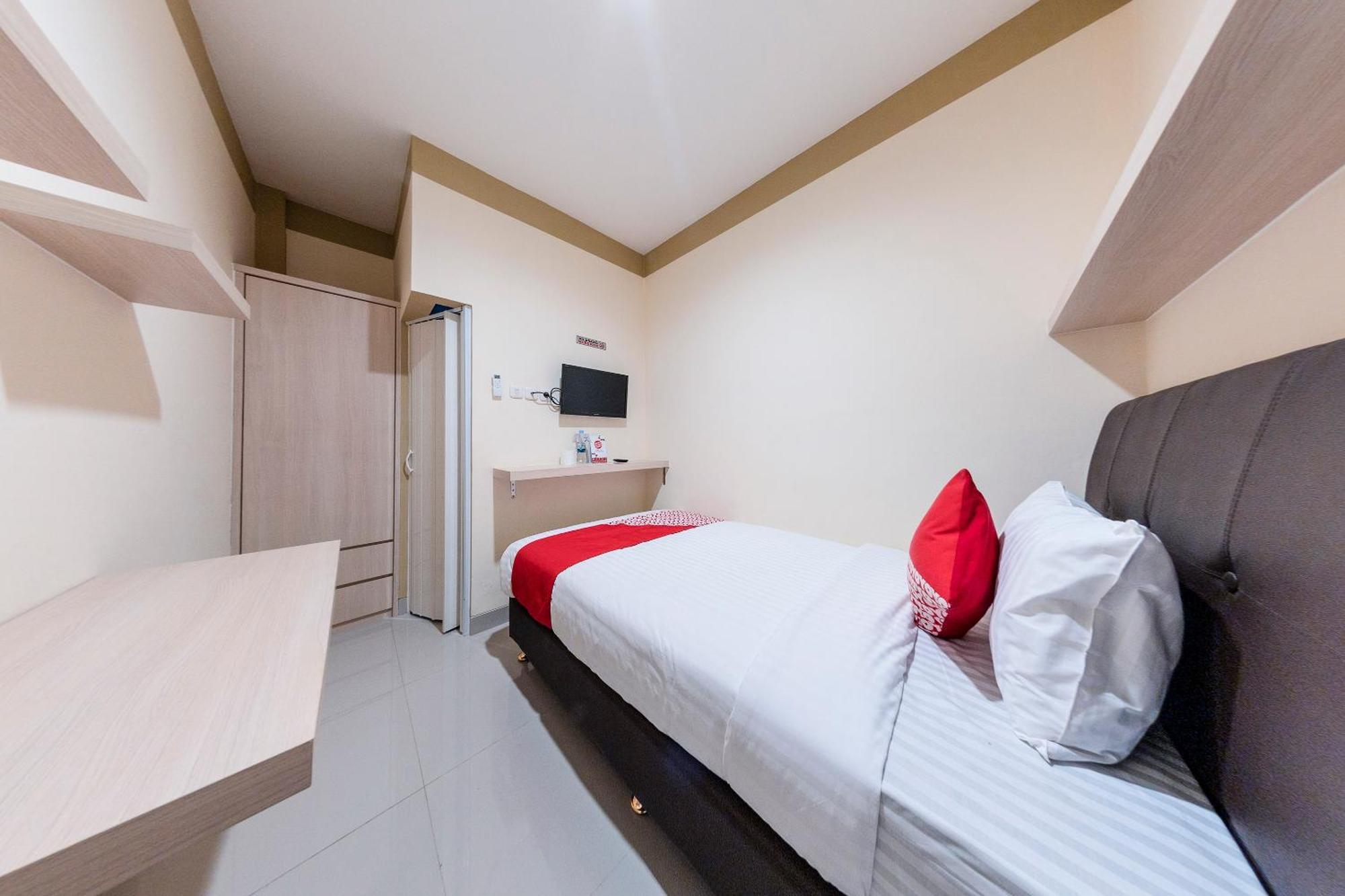 OYO 478 Balcon Biru Hotel Jakarta Exterior foto