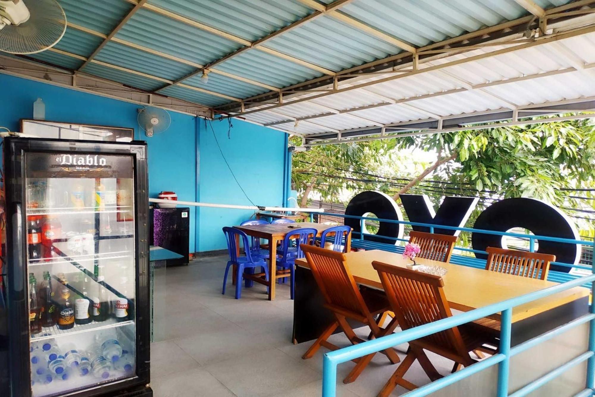 OYO 478 Balcon Biru Hotel Jakarta Exterior foto
