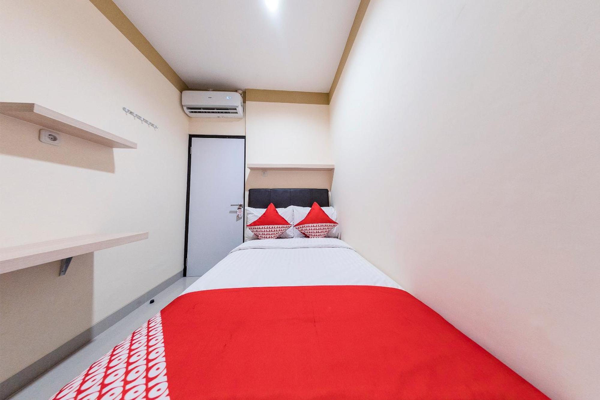 OYO 478 Balcon Biru Hotel Jakarta Exterior foto